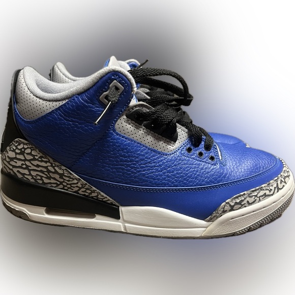 Jordan 3 Retro - Varsity Royal Cement - Picture 3 of 11